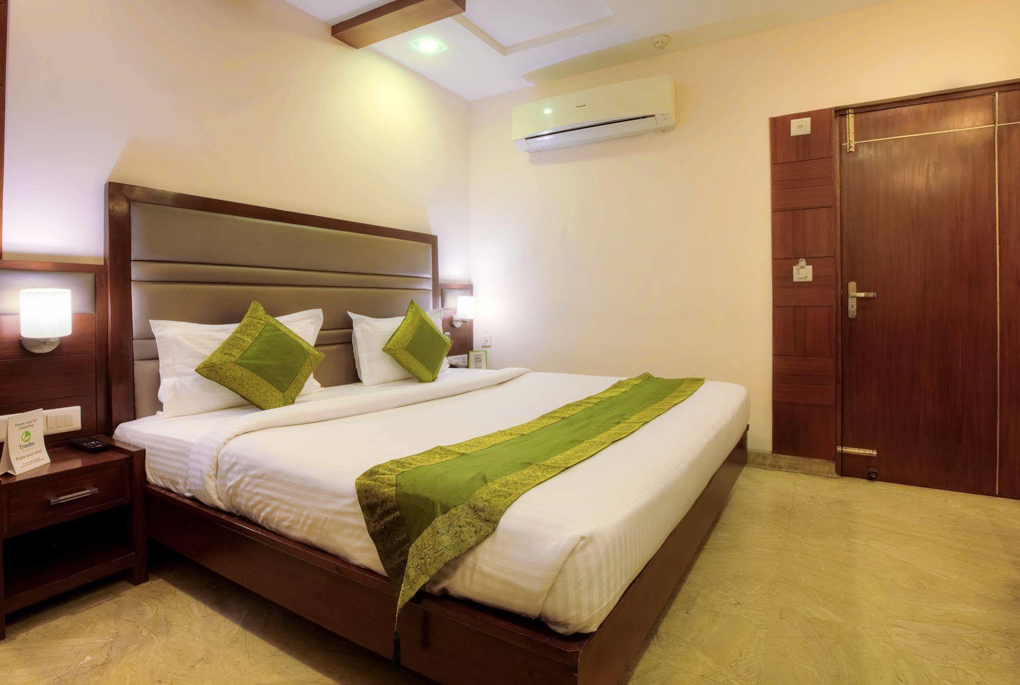 Mint Hotel Chandīgarh Dış mekan fotoğraf
