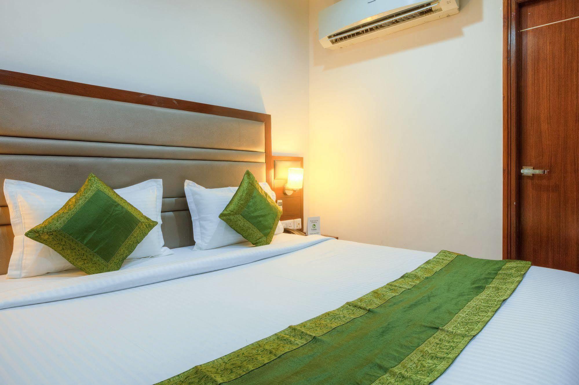 Mint Hotel Chandīgarh Dış mekan fotoğraf