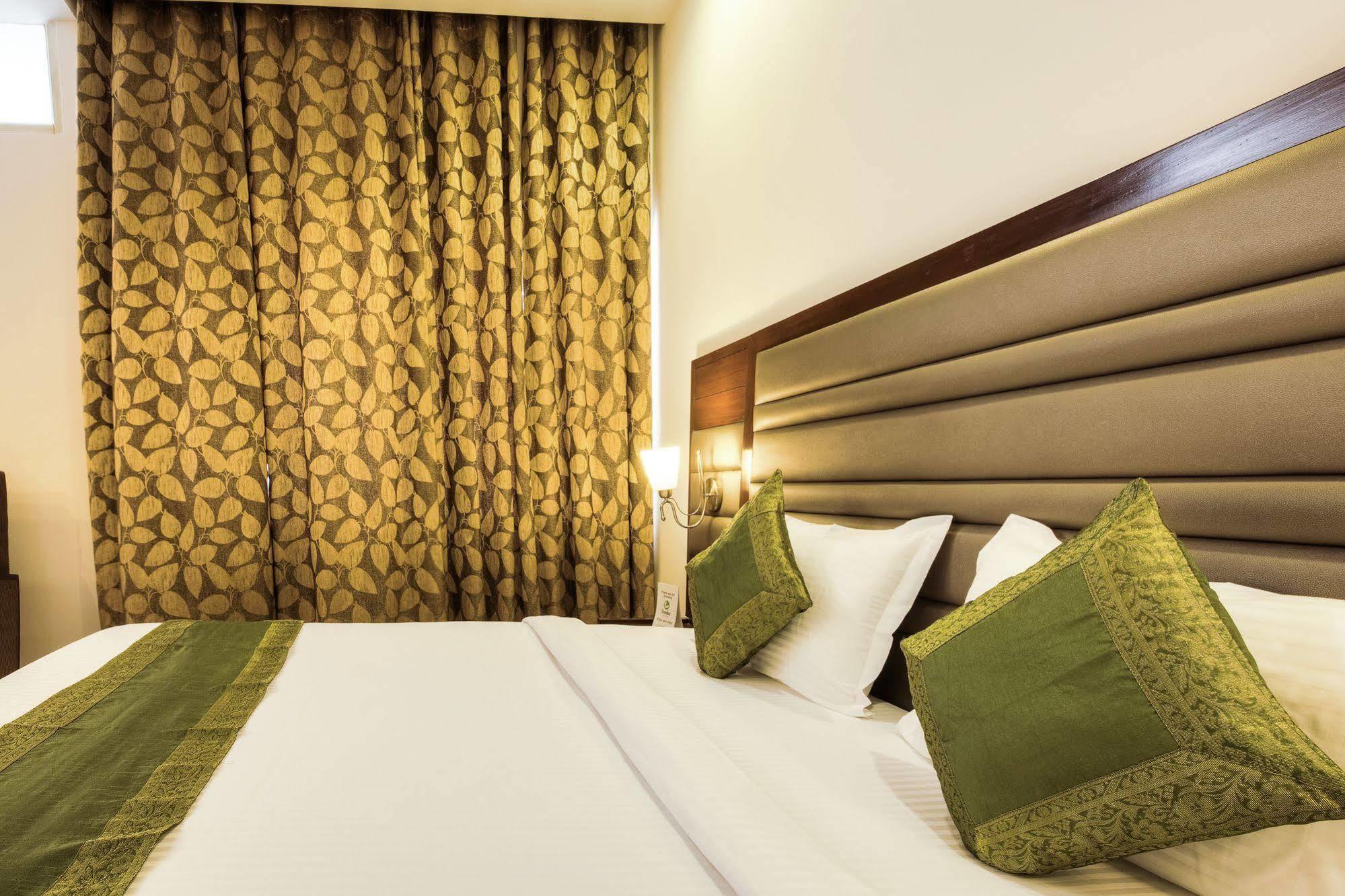 Mint Hotel Chandīgarh Dış mekan fotoğraf