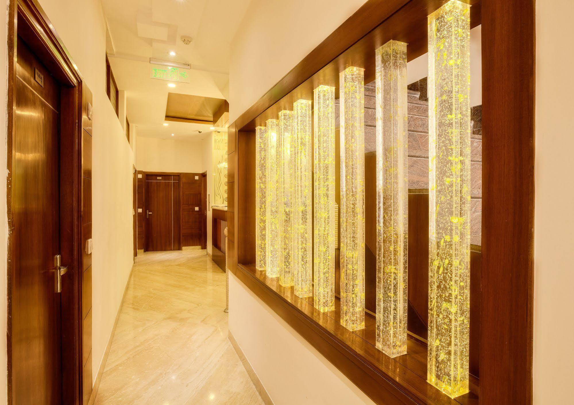 Mint Hotel Chandīgarh Dış mekan fotoğraf