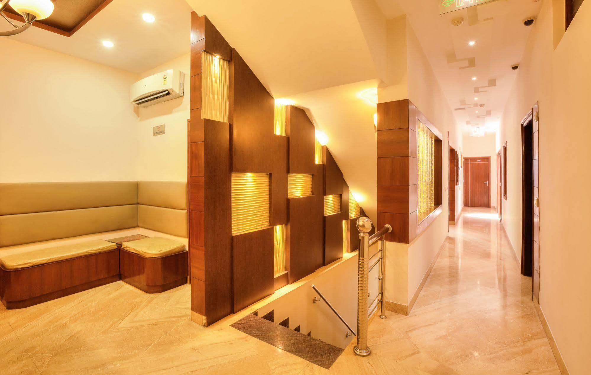 Mint Hotel Chandīgarh Dış mekan fotoğraf