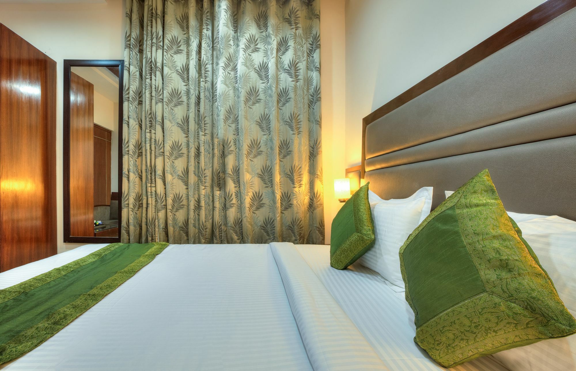 Mint Hotel Chandīgarh Dış mekan fotoğraf